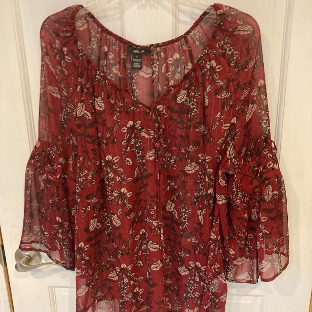 Style & Co. Burgundy Bohemian blouse with billowy sleeves and leaf/flower design